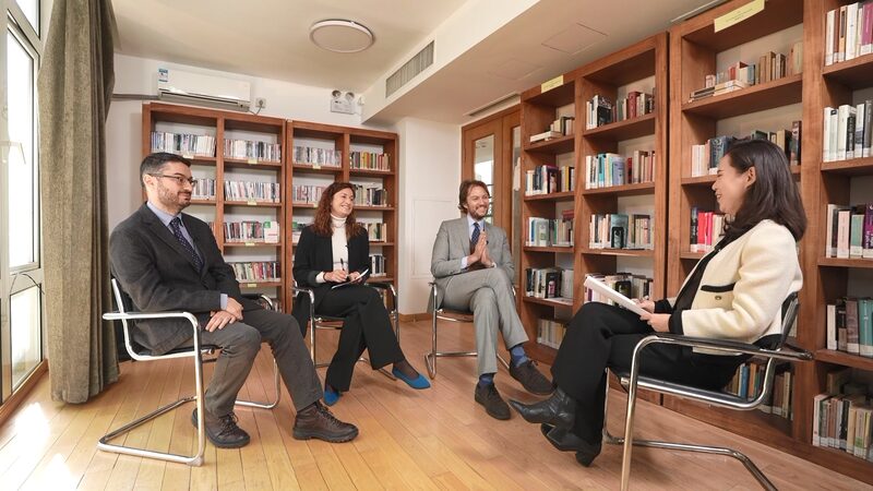 Xizang_s_Traditional_Arts_Get_a_Modern_Makeover__Innovative_Ideas_Engage_New_Audiences - News for amigos, by amigos Xizang_s_Traditional_Arts_Get_a_Modern_Makeover__Innovative_Ideas_Engage_New_Audiences