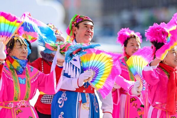Yangge Dance Showdown Lights Up Hulunbuir’s Spring Festival 🎉 Yangge_Dance_Showdown_Lights_Up_Hulunbuir_s_Spring_Festival__