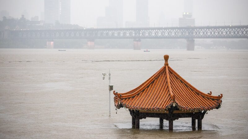 Yangtze_River_in_Wuhan_Exceeds_Warning_Level_After_4_Years__