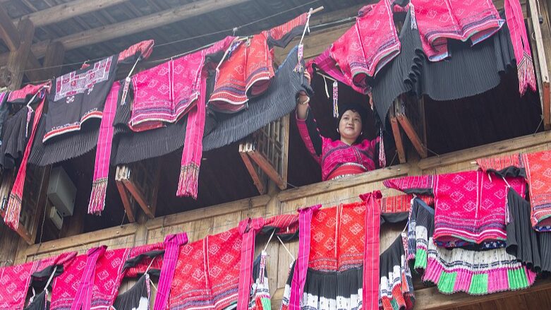 Yao_People_s_Colorful_Drying_Clothes_Festival__Sunshine__Style__and_Good_Luck____ - News for amigos, by amigos Yao_People_s_Colorful_Drying_Clothes_Festival__Sunshine__Style__and_Good_Luck____