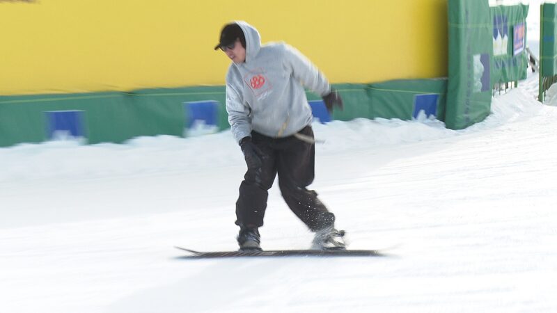 Young_Chinese_Embrace_Skiing__Winter_Slopes_See_Youth_Surge______poster - News for amigos, by amigos Young_Chinese_Embrace_Skiing__Winter_Slopes_See_Youth_Surge_____ video poster