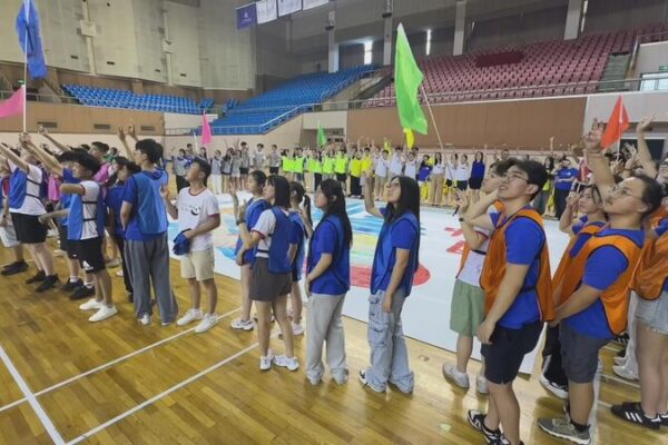 Young Overseas Chinese Reconnect with Roots During Paris Olympics 🇨🇳🇫🇷 Young_Overseas_Chinese_Reconnect_with_Roots_During_Paris_Olympics_____ video poster