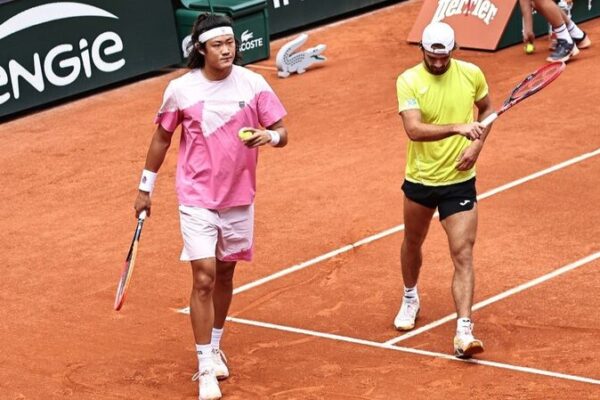 Zhang & Machac Serve Up Surprise at French Open, Advance to Quarterfinals 🎾 Zhang___Machac_Serve_Up_Surprise_at_French_Open__Advance_to_Quarterfinals__