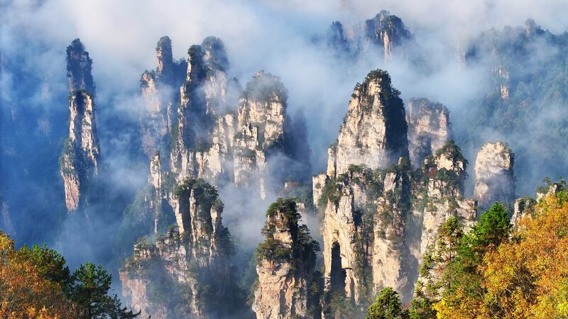 Zhangjiajie_s_Winter_Magic__Sea_of_Clouds_Paints_a_Dreamy_Landscape