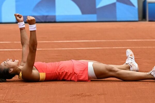 Zheng_Qinwen_Makes_Olympic_History_with_Gold_in_Women_s_Tennis___