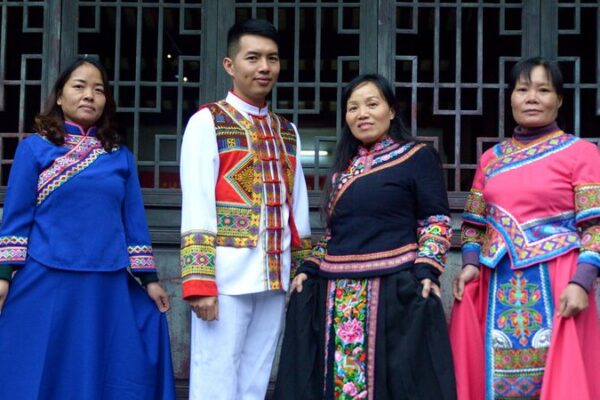 Zhuang Brocade: Weaving Dreams with Threads of Tradition 🎨 Zhuang_Brocade__Weaving_Dreams_with_Threads_of_Tradition__