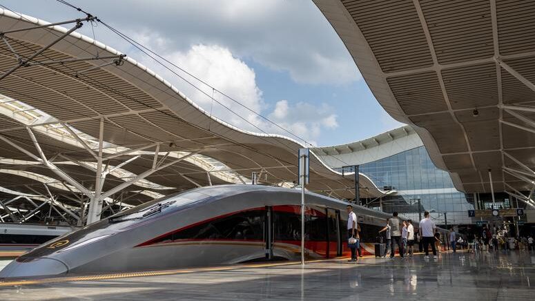 Zooming_Ahead__Beijing_Guangzhou_High_Speed_Rail_Hits_350_km_h_ - News for amigos, by amigos Zooming_Ahead__Beijing_Guangzhou_High_Speed_Rail_Hits_350_km_h_