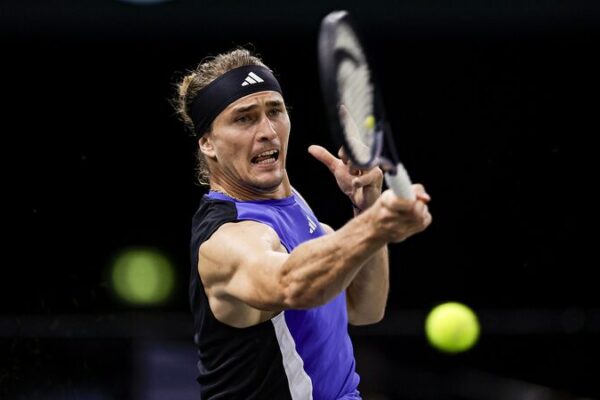 Zverev Ends Tsitsipas’ ATP Finals Dream with Paris Masters Victory 🎾 Zverev_Ends_Tsitsipas__ATP_Finals_Dream_with_Paris_Masters_Victory__