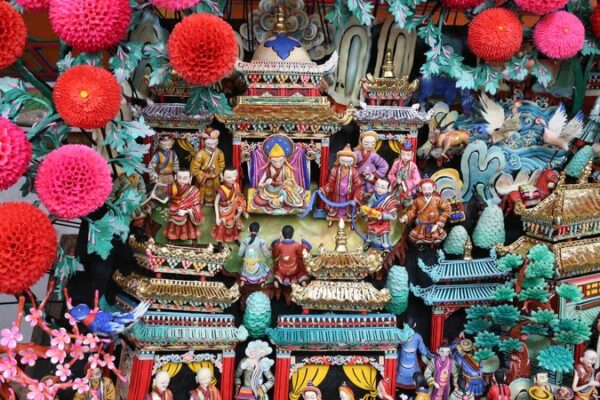 Blooming Butter Sculptures Illuminate Ta’er Monastery at Lantern Festival Blooming_Butter_Sculptures_Illuminate_Ta_er_Monastery_at_Lantern_Festival