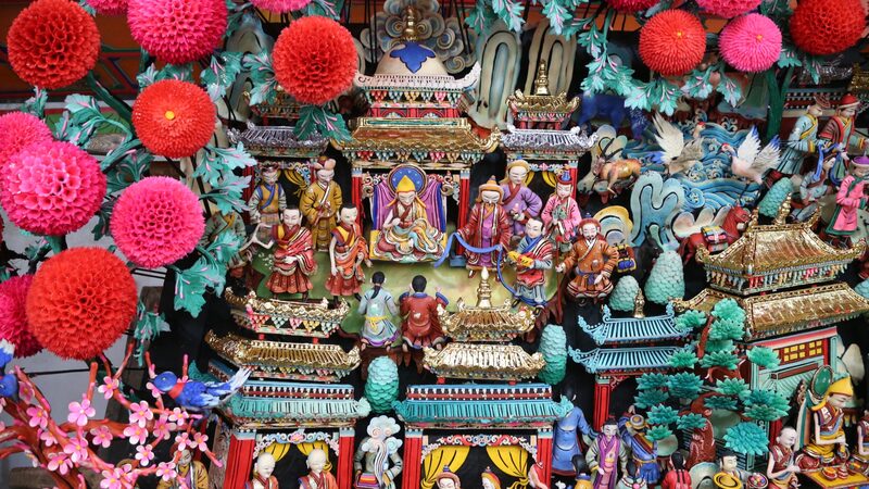 Blooming_Butter_Sculptures_Illuminate_Ta_er_Monastery_at_Lantern_Festival