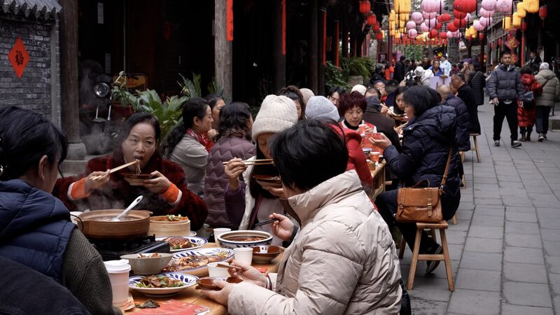 Chengdu_s_Long_Street_Feast_Boosts_Local_Economy_During_Spring_Festival_poster - News for amigos, by amigos Chengdu_s_Long_Street_Feast_Boosts_Local_Economy_During_Spring_Festival video poster