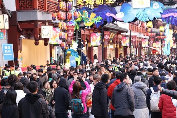 China_s_Consumption_Boom__A_Golden_Opportunity_for_Global_Growth___