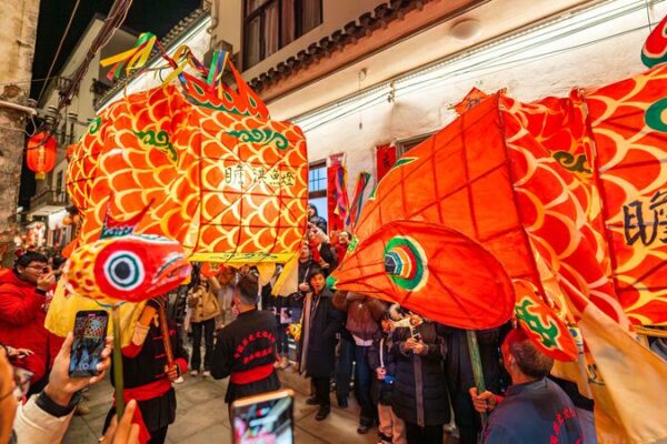 China’s Spring Festival Sees Record-Breaking Travel and Spending Surge 🚀 China_s_Spring_Festival_Sees_Record_Breaking_Travel_and_Spending_Surge__