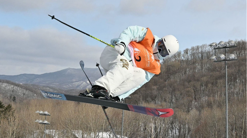 Chinese_Athletes_Shine_on_Day_One_at_9th_Asian_Winter_Games____