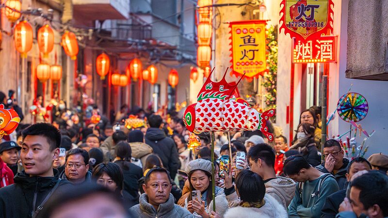 Chinese_Mainland_s_2025_Spring_Festival_Breaks_All_Records__ - News for amigos, by amigos Chinese_Mainland_s_2025_Spring_Festival_Breaks_All_Records__