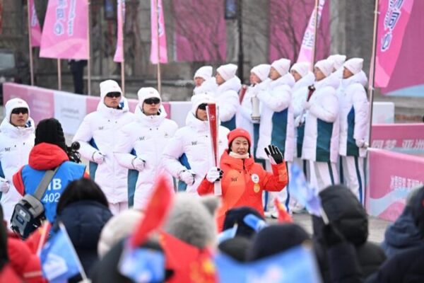 __Harbin_Lights_Up__Asian_Winter_Games_Torch_Relay_Begins_