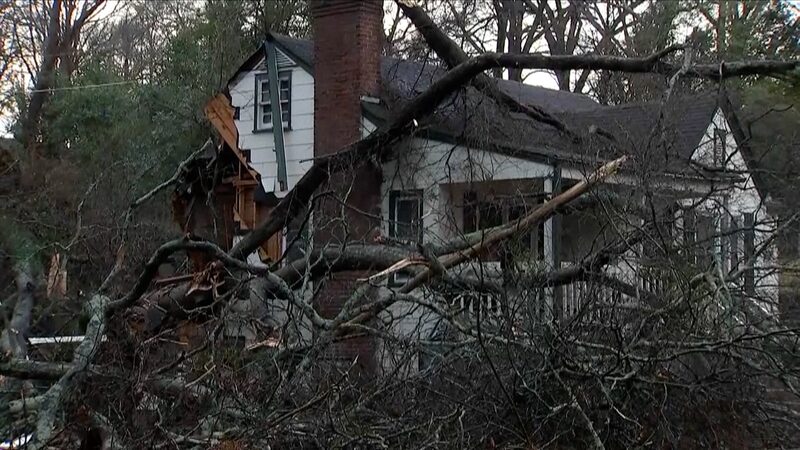 Harsh Winter Storm Leaves Nine Dead Across the U.S., Kentucky Hit Hard Harsh_Winter_Storm_Leaves_Nine_Dead_Across_the_U_S___Kentucky_Hit_Hard video poster
