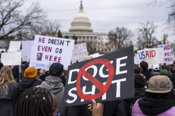 Judge Extends Freeze on Trump’s Federal Workers Buyout Plan 🛑 Judge_Extends_Freeze_on_Trump_s_Federal_Workers_Buyout_Plan__