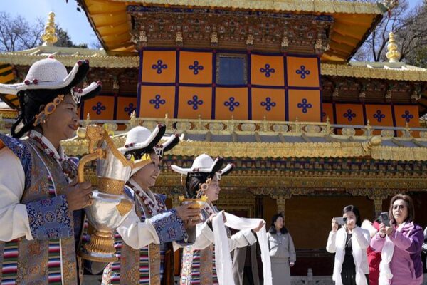 New Flight Links Hong Kong and Xizang: Boosting Cultural Ties ✈️🌏 New_Flight_Links_Hong_Kong_and_Xizang__Boosting_Cultural_Ties____