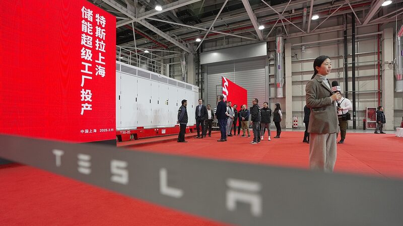 Tesla_Launches_First_Megapack_Factory_Outside_U_S__in_Shanghai__ - News for amigos, by amigos Tesla_Launches_First_Megapack_Factory_Outside_U_S__in_Shanghai__