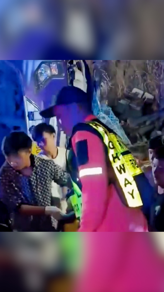 Tragic_Bus_Crash_in_Thailand_Leaves_17_Dead__40_Injured___poster - News for amigos, by amigos Tragic_Bus_Crash_in_Thailand_Leaves_17_Dead__40_Injured__ video poster