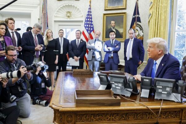 Trump Cranks Up the Heat on Iran with New ‘Maximum Pressure’ Move 🔥 Trump_Cranks_Up_the_Heat_on_Iran_with_New__Maximum_Pressure__Move__