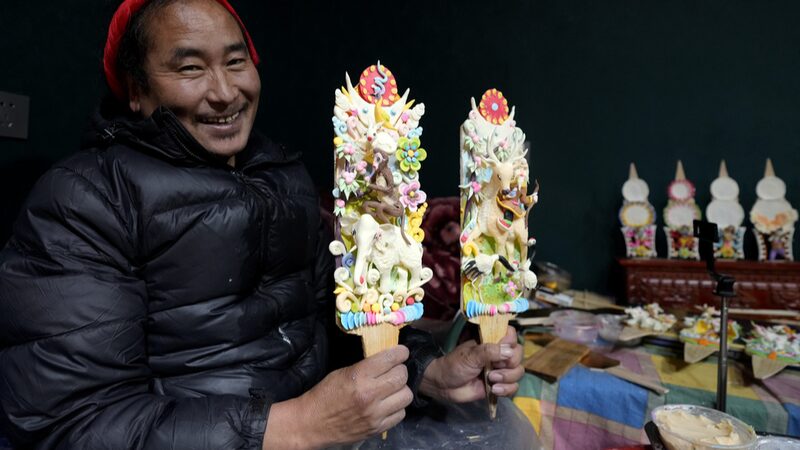 Vibrant_Yak_Butter_Sculptures_Illuminate_Tibetan_New_Year_Celebrations___ - News for amigos, by amigos Vibrant_Yak_Butter_Sculptures_Illuminate_Tibetan_New_Year_Celebrations___