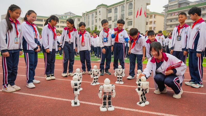 Xi_Jinping_s_Educational_Philosophy_Now_Available_in_4_New_Languages____ - News for amigos, by amigos Xi_Jinping_s_Educational_Philosophy_Now_Available_in_4_New_Languages____