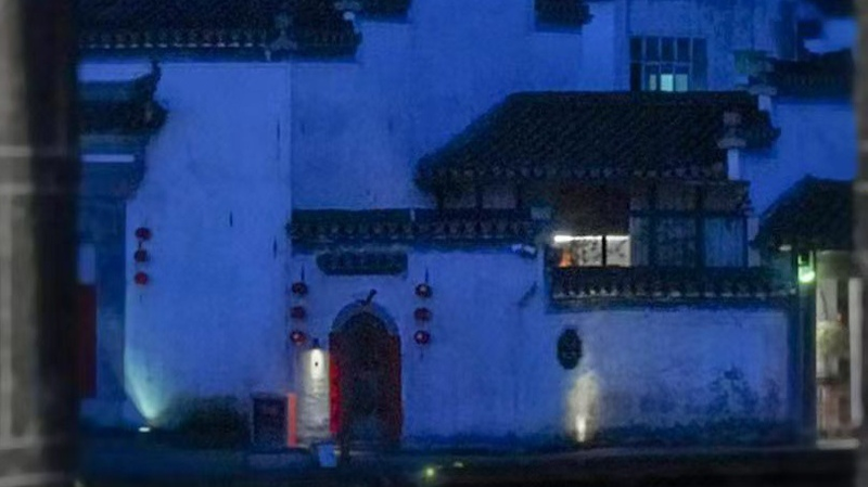 Blue_Hour_Bliss_in_a_Water_Town - News for amigos, by amigos Blue_Hour_Bliss_in_a_Water_Town