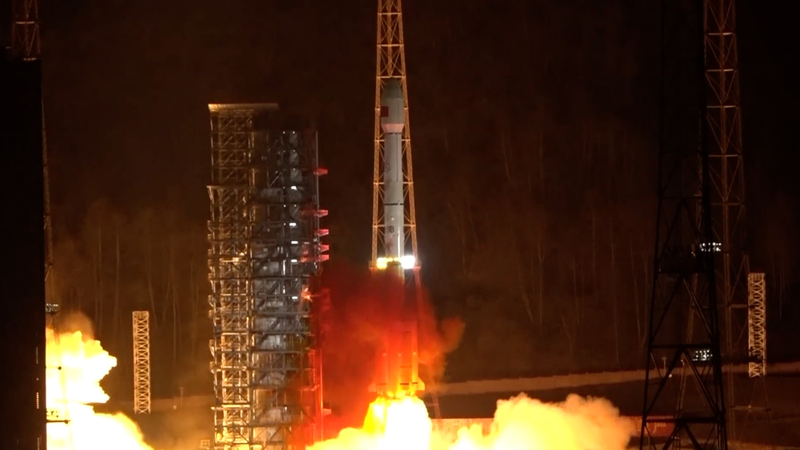 China’s New Tianlian II-04 Data Relay Satellite Soars into Orbit video poster
