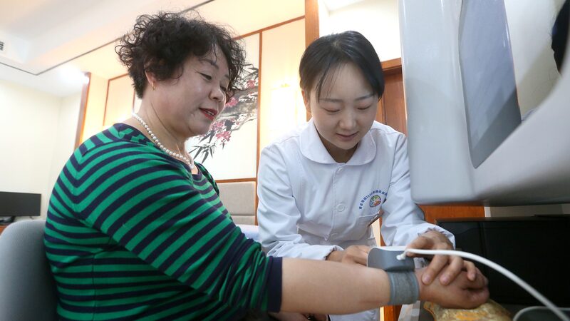 China_Leads_Global_Health_Research_Boom