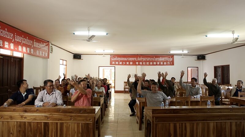 China_and_Laos_Villages_Team_Up_to_Boost_Tourism_and_Overcome_Poverty_poster - News for amigos, by amigos China_and_Laos_Villages_Team_Up_to_Boost_Tourism_and_Overcome_Poverty video poster