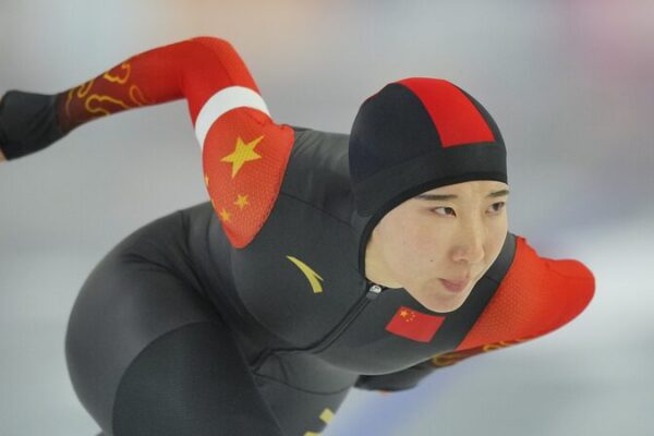 Han Mei Shines with Bronze at Speed Skating World Cup 🥉⛸️ Han_Mei_Shines_with_Bronze_at_Speed_Skating_World_Cup____