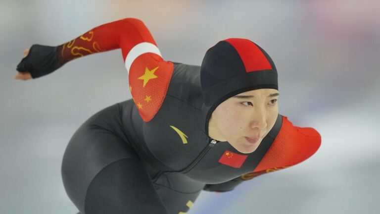 Han_Mei_Shines_with_Bronze_at_Speed_Skating_World_Cup____
