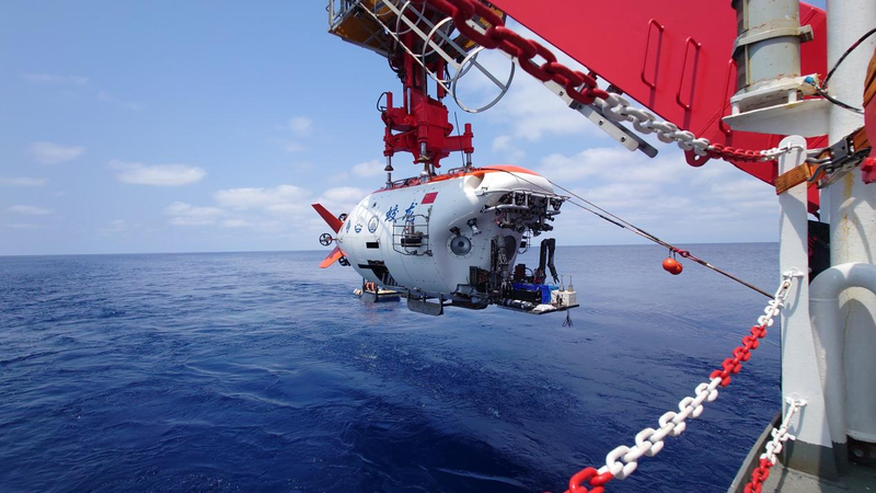 Jiaolong_Submersible_Sets_New_Deep_Sea_Records - News for amigos, by amigos Jiaolong_Submersible_Sets_New_Deep_Sea_Records