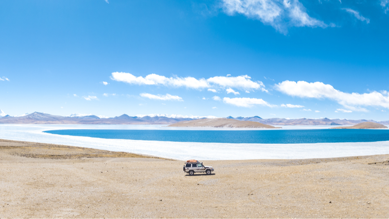 Lake_Pumoyum_Co__Nature_s_Sapphire_Melts_Away