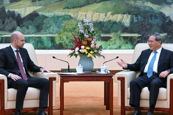 Li Qiang Calls for Stronger China-France Alliance Li_Qiang_Calls_for_Stronger_China_France_Alliance