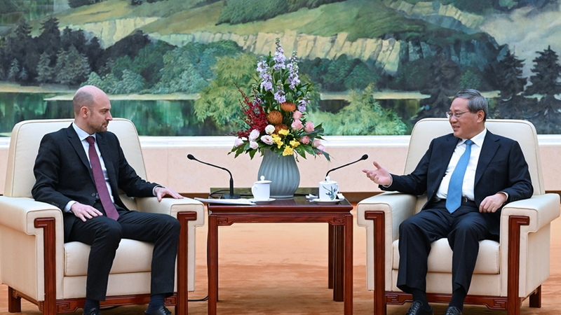 Li_Qiang_Calls_for_Stronger_China_France_Alliance - News for amigos, by amigos Li_Qiang_Calls_for_Stronger_China_France_Alliance