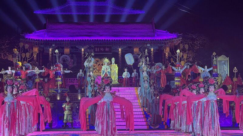 Relive_Tang_Dynasty_Romance_at_Huaqing_Palace_poster - News for amigos, by amigos Relive_Tang_Dynasty_Romance_at_Huaqing_Palace video poster