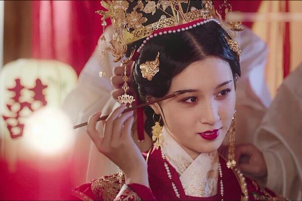 Reviving Traditions: From Chengdu Makeup to Xi’an Movie Tours 🎨🎬 Reviving_Traditions__From_Chengdu_Makeup_to_Xi_an_Movie_Tours___