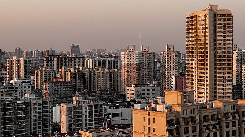 The_Chinese_Mainland_s_Bold_Move__Stabilizing_Stocks___Real_Estate - News for amigos, by amigos The_Chinese_Mainland_s_Bold_Move__Stabilizing_Stocks___Real_Estate