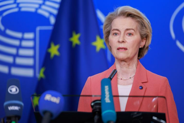 Trump’s 25% Car Tariff Sparks Fierce European Backlash Trump_s_25__Car_Tariff_Sparks_Fierce_European_Backlash