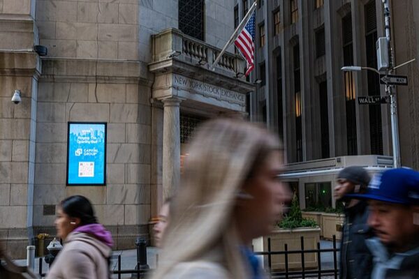 U_S__Consumer_Sentiment_Dives_Amid_Tariff_Chaos