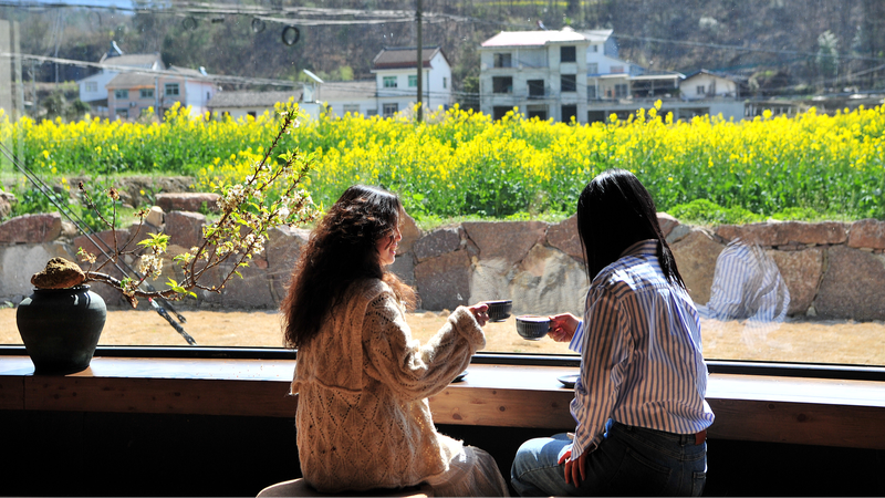 VJXJAQYRF25EBAI2QNI7 - News for amigos, by amigos Coffee & Rapeseed Blooms: Yichang’s Spring Vibes