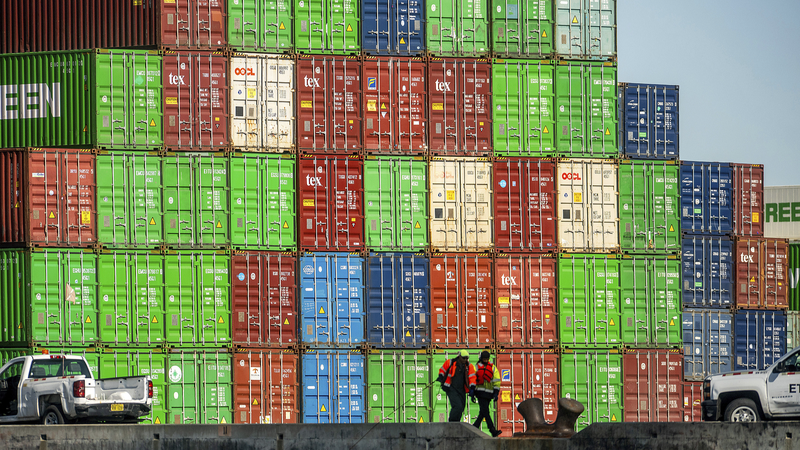 US Tariff Shake-Up: Trump’s 10% Tariff Rocks Global Trade