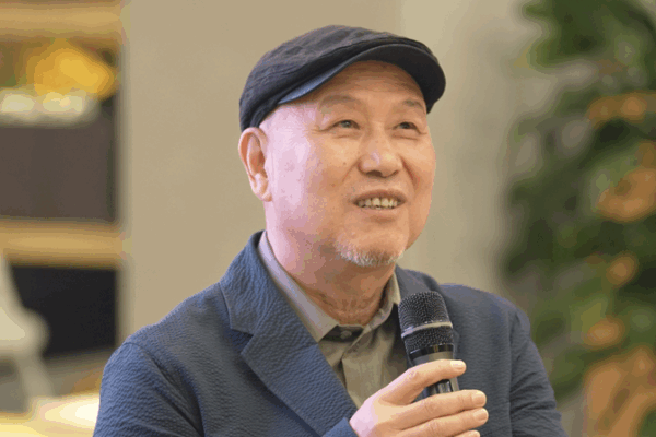 AI Revolutionizes Film Design: Huo Tingxiao Speaks at BJIFF AI_Revolutionizes_Film_Design__Huo_Tingxiao_Speaks_at_BJIFF video poster
