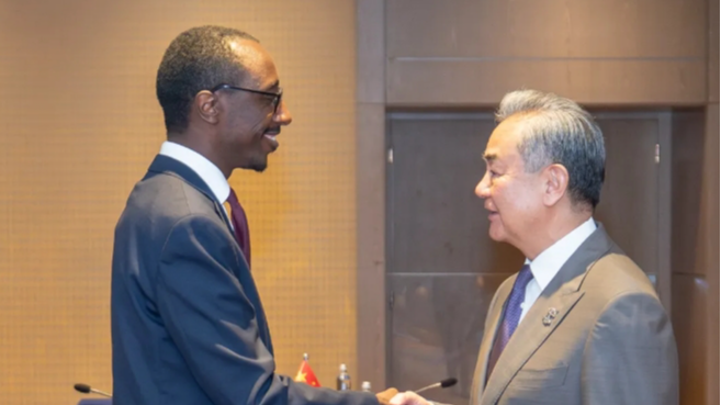 China_Cheers_Ethiopia_s_Expanding_Global_Role - News for amigos, by amigos China_Cheers_Ethiopia_s_Expanding_Global_Role