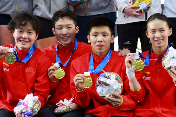 China Mixed Team Dives to Gold in Guadalajara China_Mixed_Team_Dives_to_Gold_in_Guadalajara