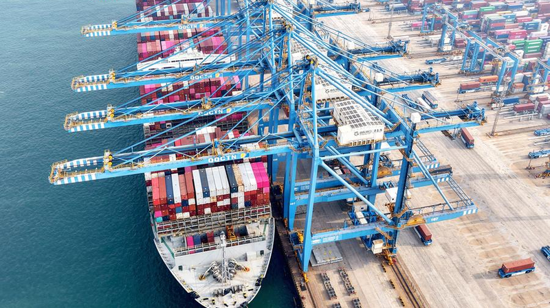 China’s Stability: A New Safe Harbor for Global Trade China_s_Stability__A_New_Safe_Harbor_for_Global_Trade