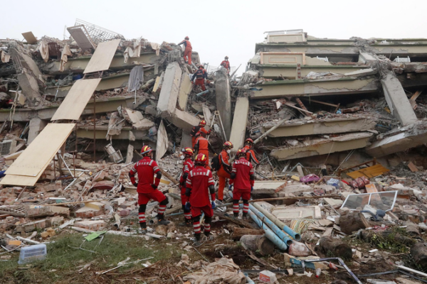 Chinese_Rescue_Teams_Depart_Myanmar_After_Successful_Earthquake_Mission